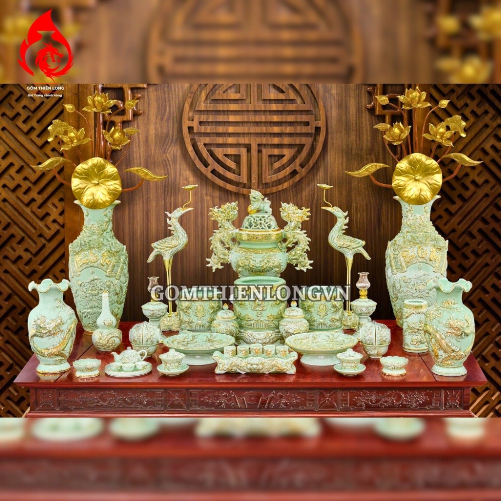 Bộ Đồ Thờ Bát Tràng Men Xanh Ngọc Bích Vẽ Vàng 24k 241109