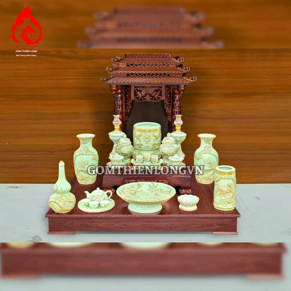 Bộ Đồ Thờ Bát Tràng Men Xanh Ngọc Bích Vẽ Vàng 24k 241109