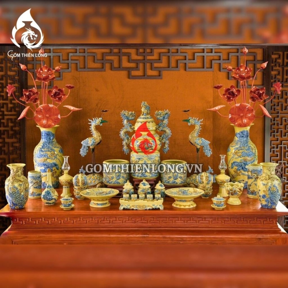 Bộ Đồ Thờ Bát Tràng Màu Vàng Hoàng Tộc Đắp Nổi 231023