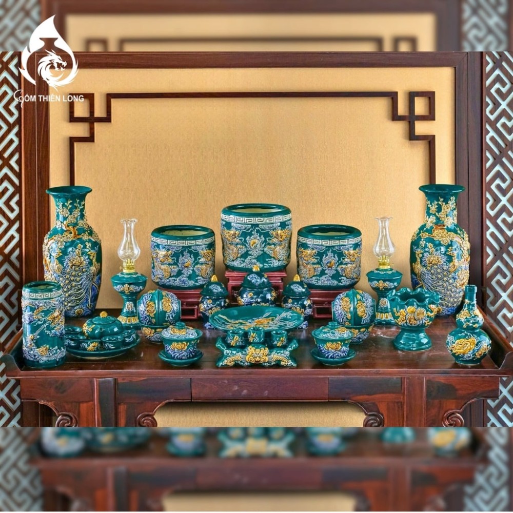 Bộ Đồ Thờ Bát Tràng Màu Xanh Lục Bảo Đắp Nổi 240101