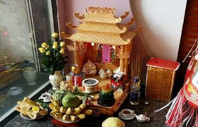 Bạn đã biết cách bài trí bàn thờ thần tài ông địa đúng chuẩn chưa?