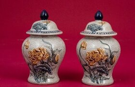 Bộ chóe trên bàn thờ và tầm quan trọng của nó