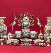 Ý nghĩa tâm linh của đôi chân nến trong văn hóa thờ cúng