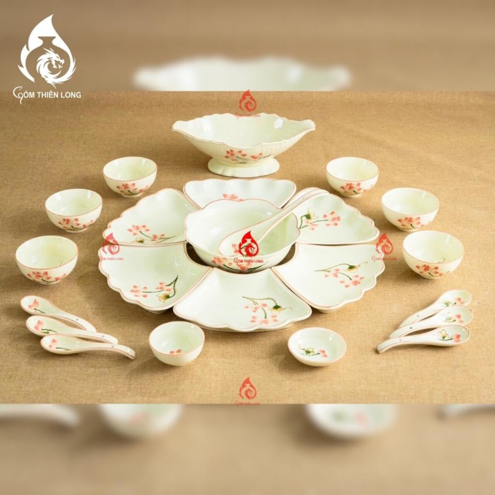 Bộ Bát Đĩa Hoa Mặt Trời Vẽ Sen Hồng 230908