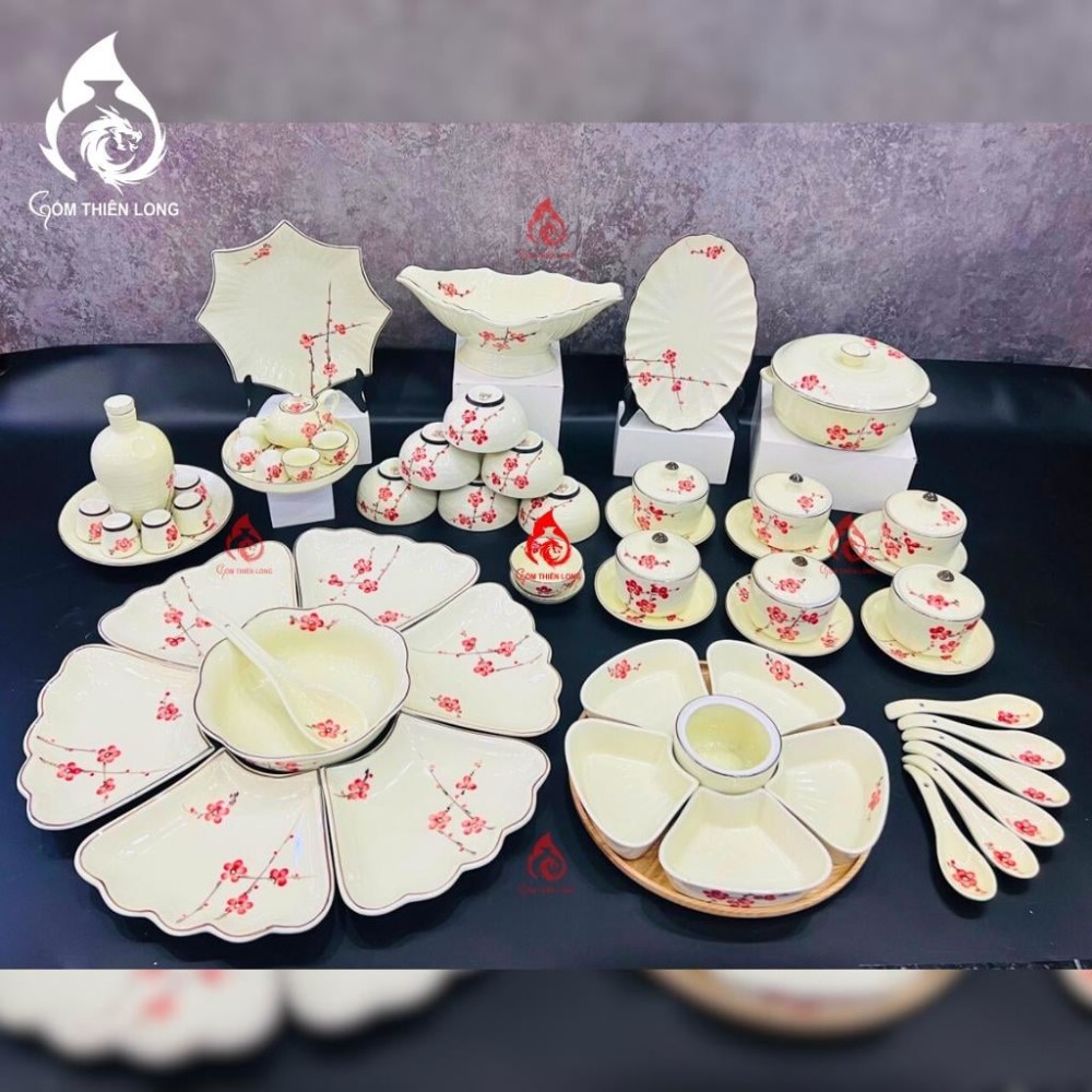 Bộ Bát Đĩa Hoa Mặt Trời Vẽ Đào Đỏ 230905