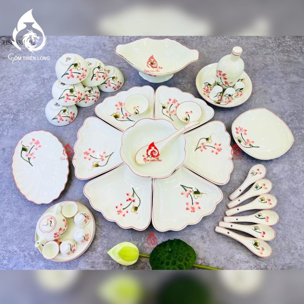 Bộ Bát Đĩa Hoa Mặt Trời Vẽ Sen Hồng 230908