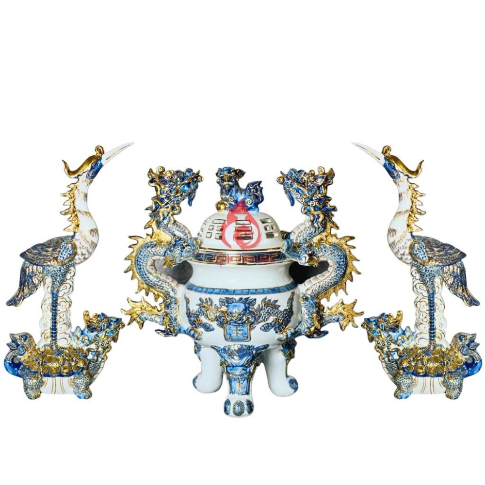 Bộ Đỉnh Hạc Chân Sứ Tam Sự Men Lam Vẽ Vàng 230867