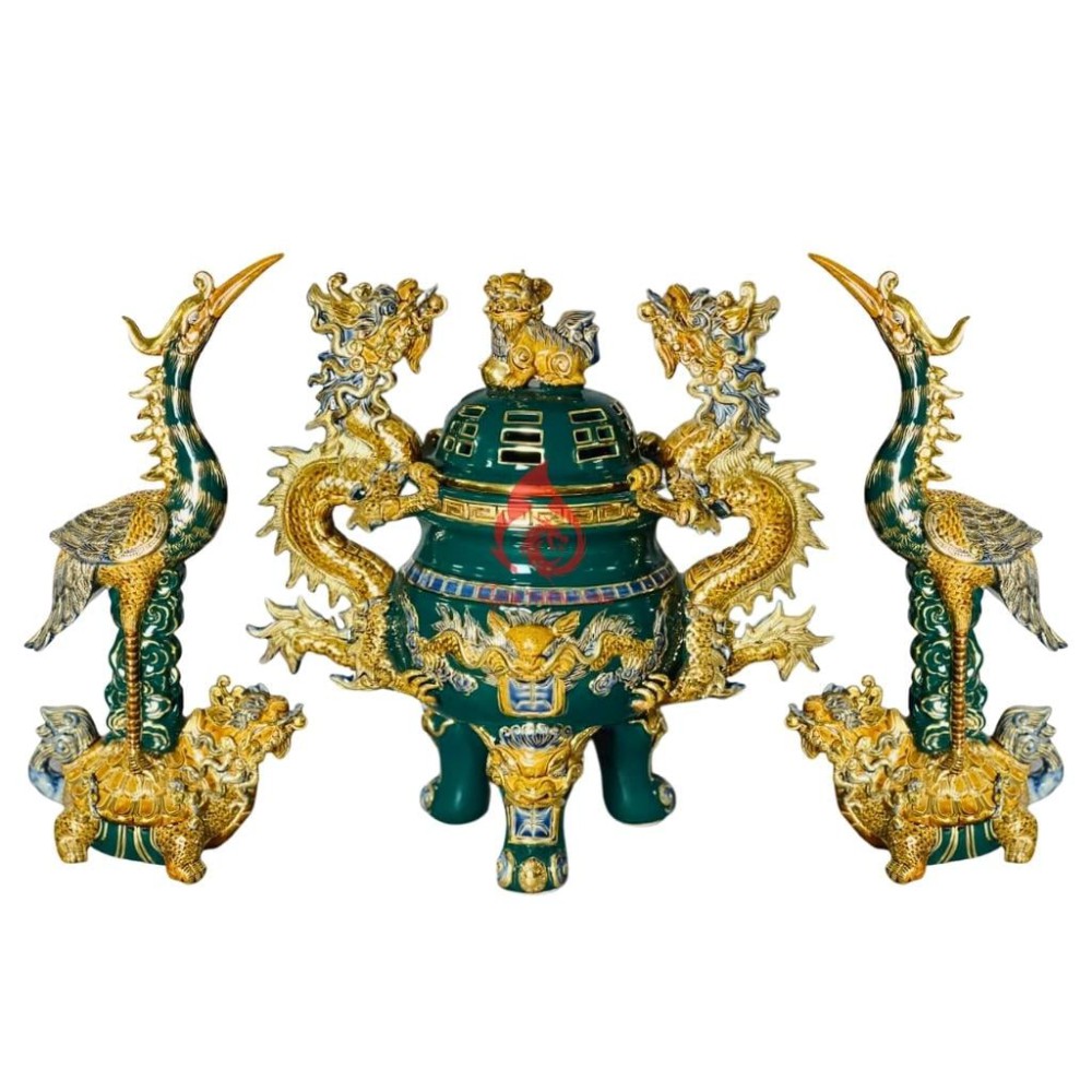 Bộ Đỉnh Hạc Chân Sứ Tam Sự Men Xanh Lục Bảo Vẽ Vàng 230866