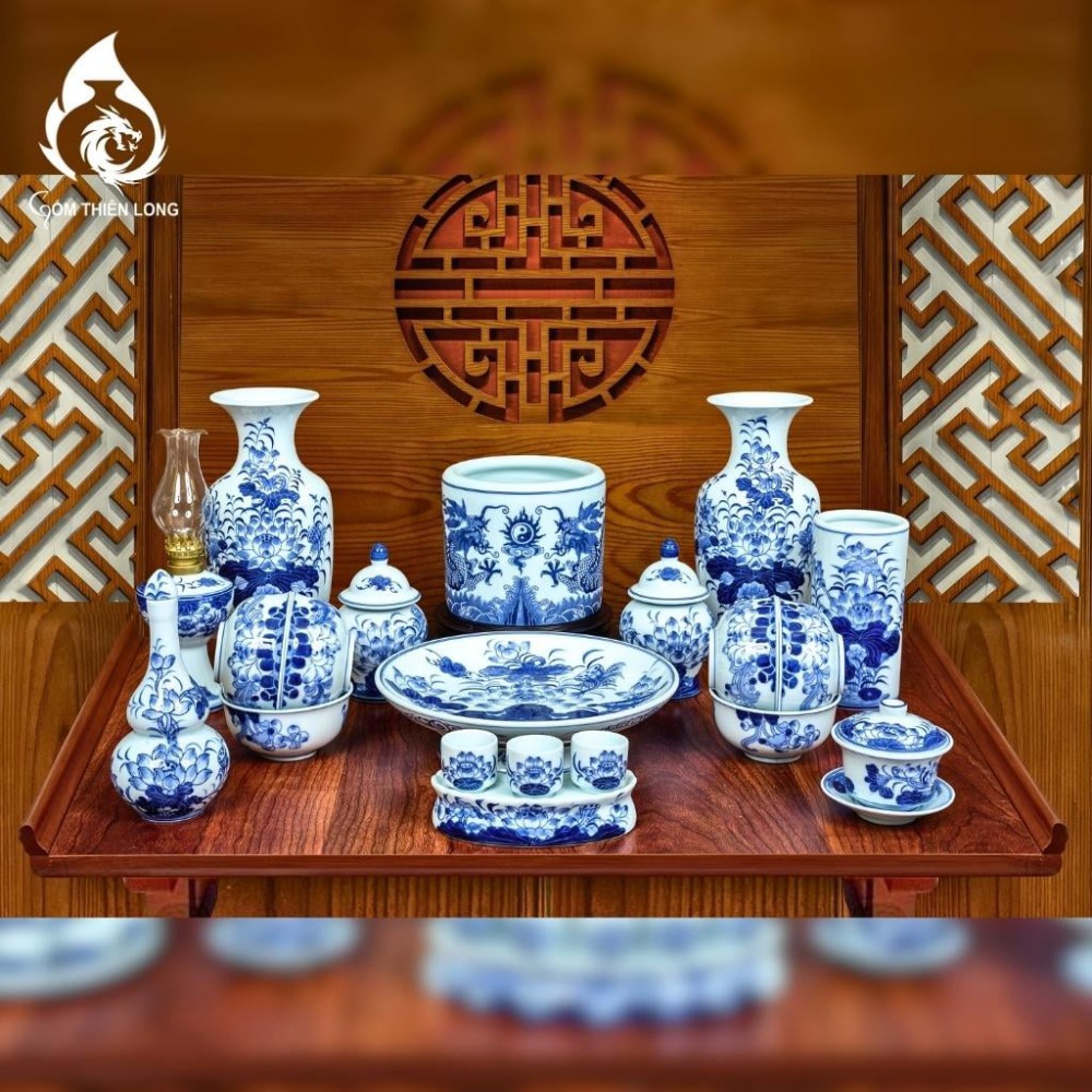 Chân Đế Bát Hương Bằng Sứ Men Lam Ngọc Vẽ Rồng 231218