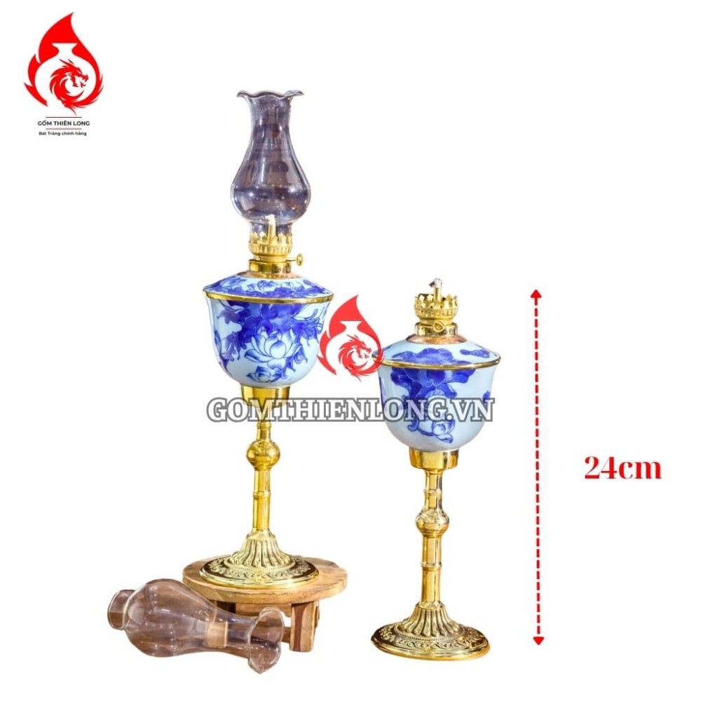 Đèn Dầu Thờ Bát Tràng Chân Đồng Men Lam Hoa Sen 230144
