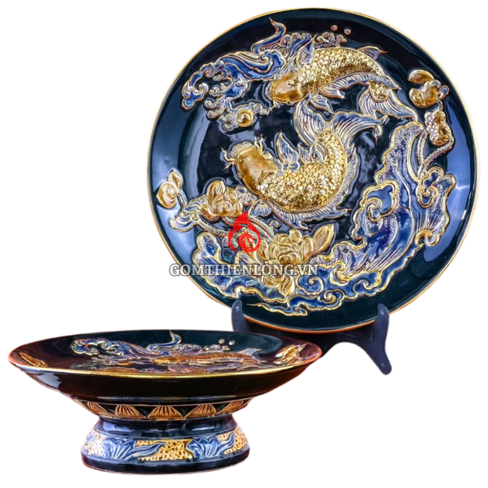 Mâm Bồng Sứ Bát Tràng Men Xanh Tím Đắp Nổi Vẽ Vàng Sen Cá 231125