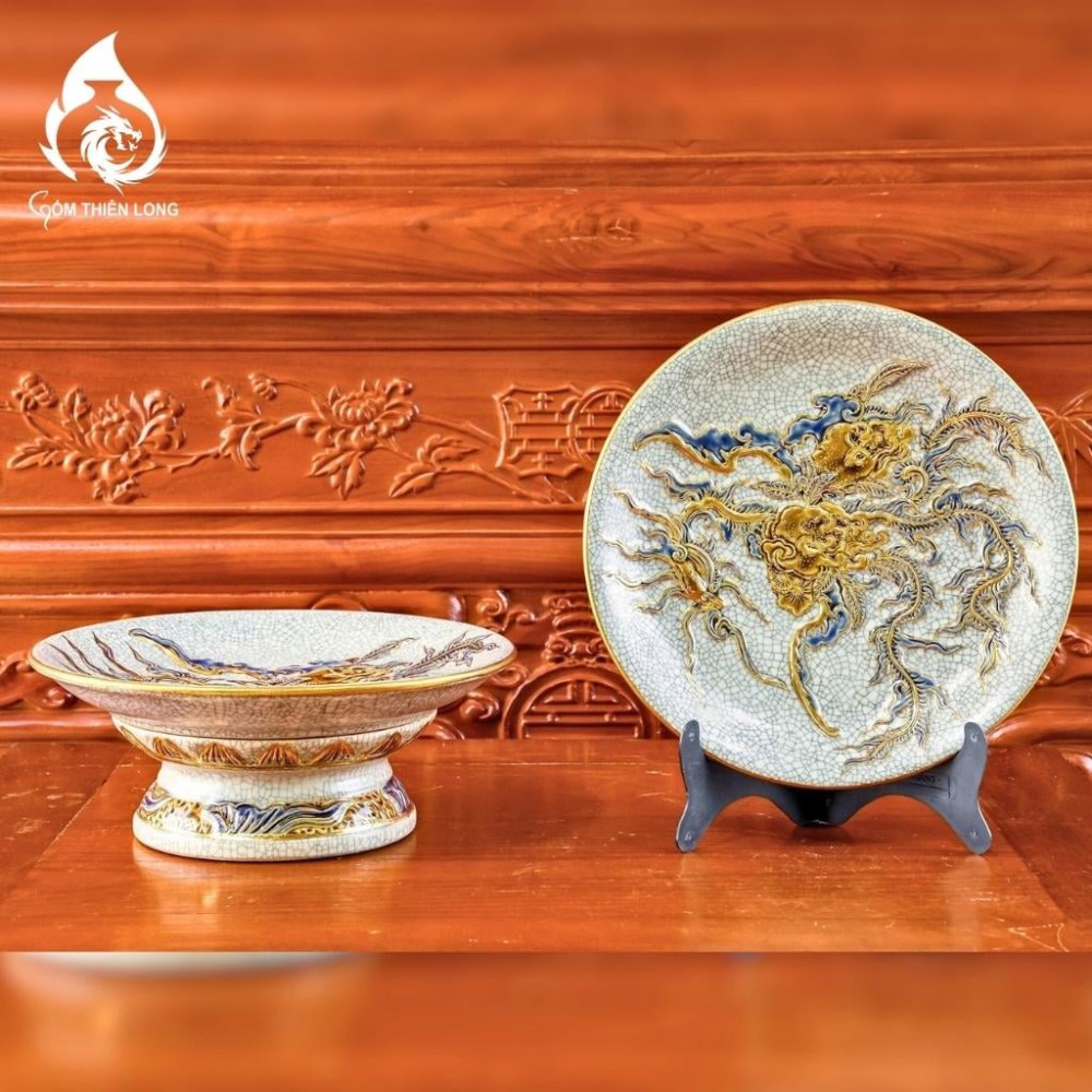 Mâm Bồng Sứ Bát Tràng Men Rạn Đắp Nổi Vẽ Vàng Phượng Đào 231120