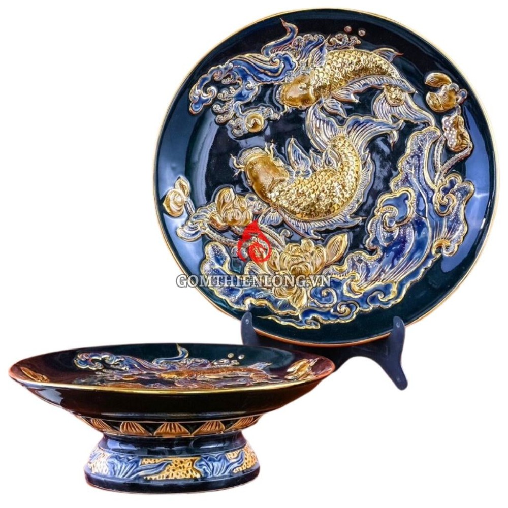 Mâm Bồng Sứ Bát Tràng Men Xanh Tím Đắp Nổi Vẽ Vàng Sen Cá 231125
