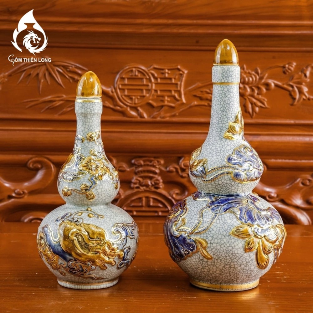 Nậm Rượu Thờ Bát Tràng Men Rạn Vẽ Vàng Hoa Sen 240145