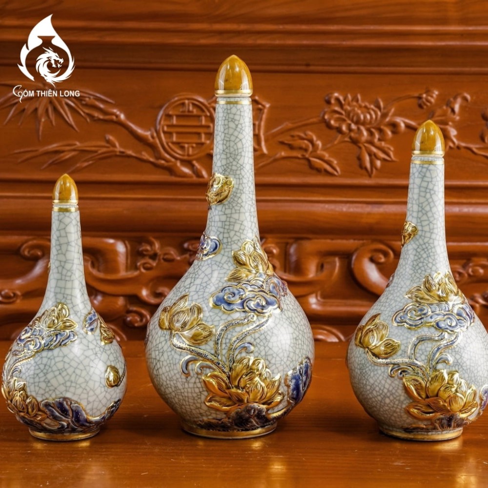 Nậm Rượu Thờ Bát Tràng Men Rạn Vẽ Vàng 240147