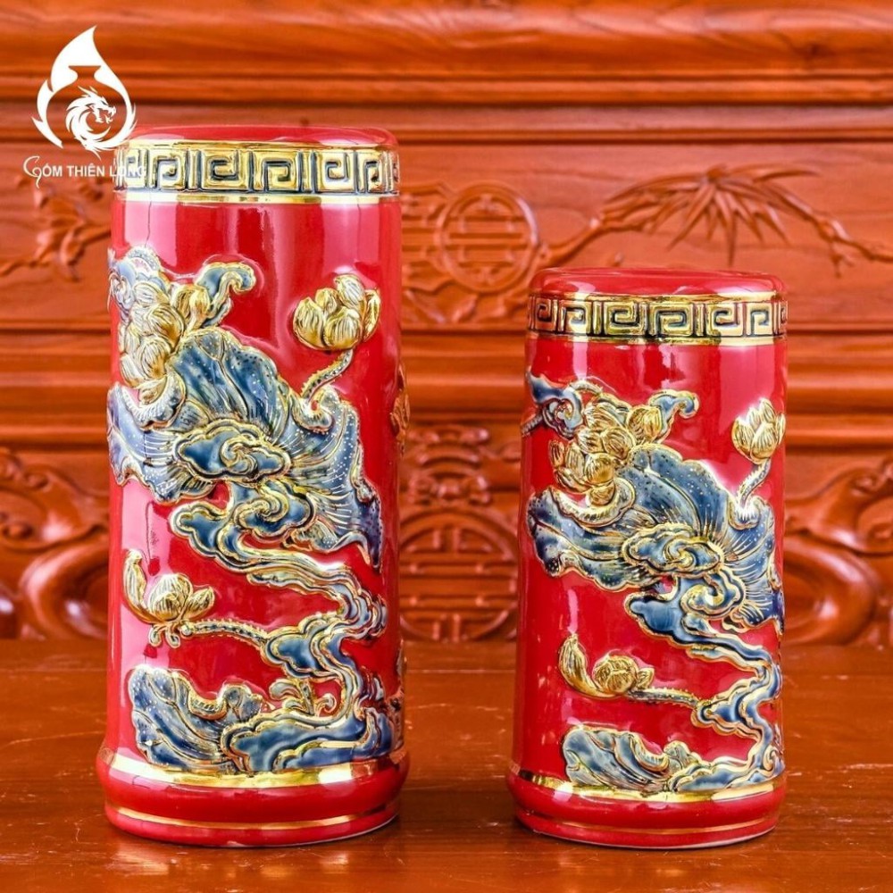 Ống Đựng Nhang Bằng Sứ Men Đỏ Vẽ Vàng Hoa Sen 231105